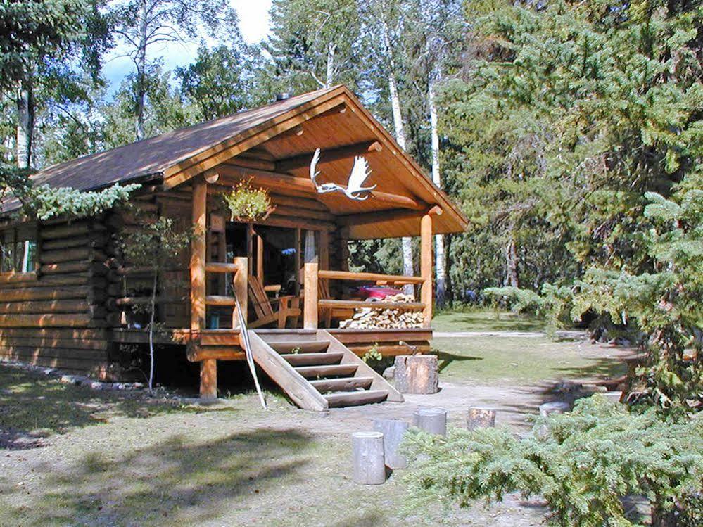Ten-Ee-Ah Lodge & Campground Lac La Hache Exterior foto